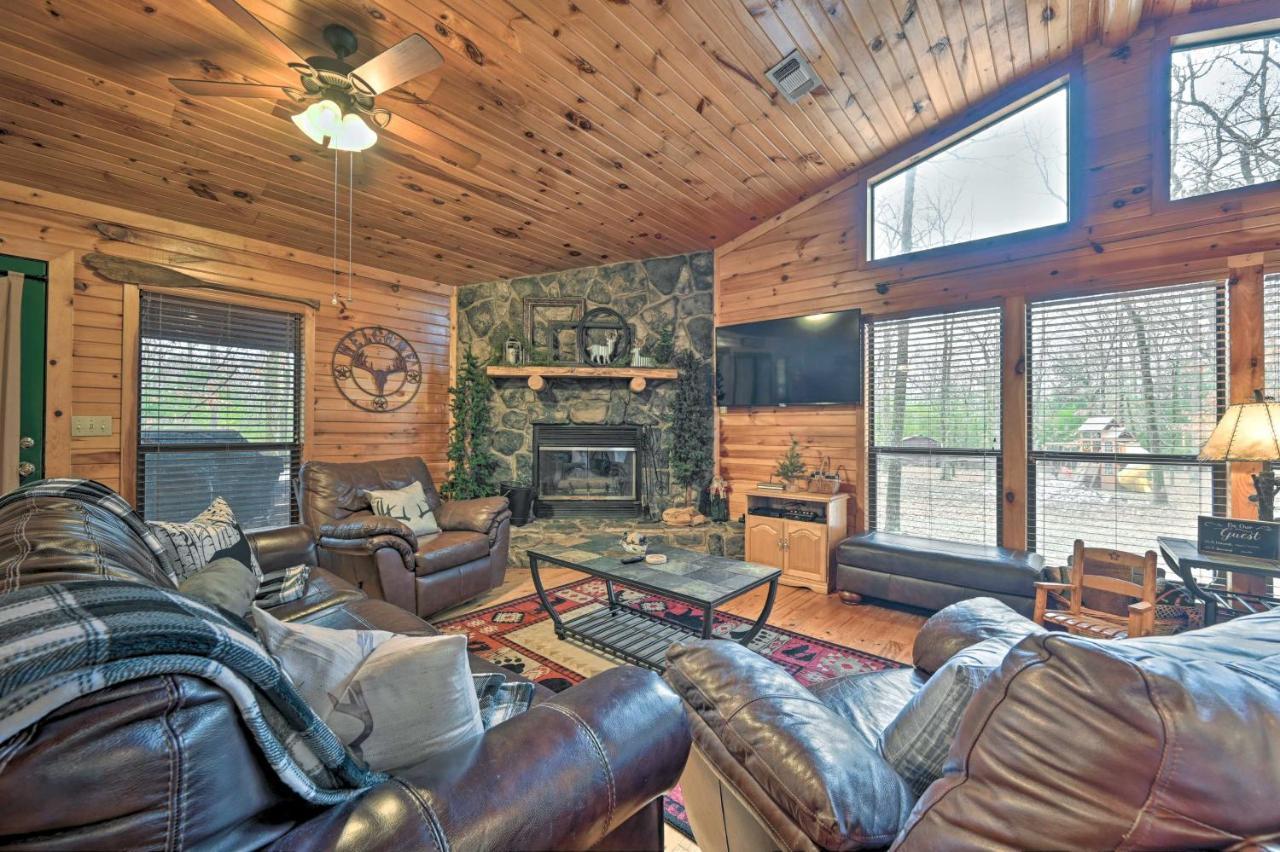 Quiet Woodsy Getaway With Hot Tub In Broken Bow Villa Stephens Gap Exterior photo